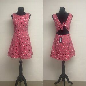 NWT Modecloth, Size 6, Pink, Open Back, Umbrella Dress.